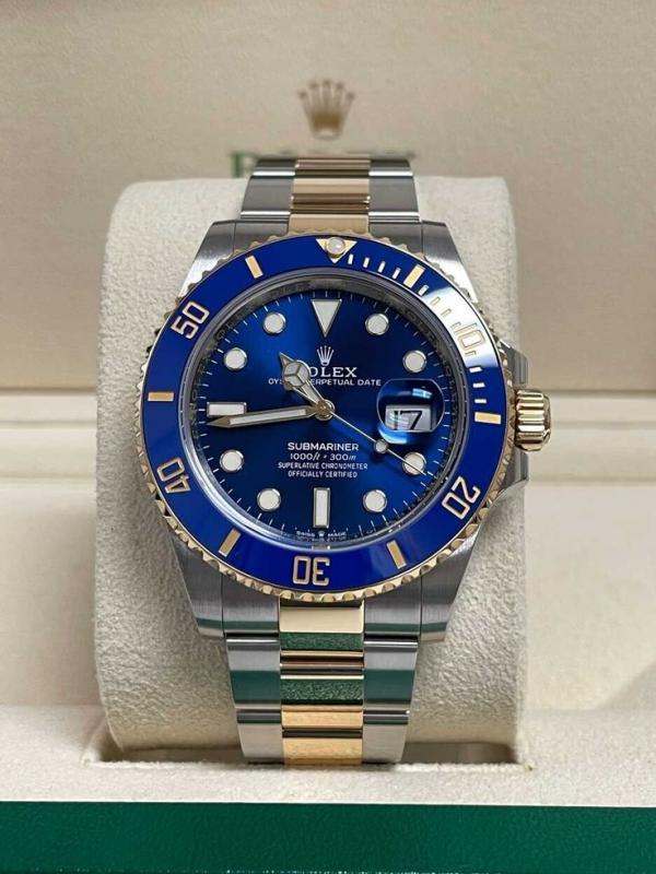 Role_x Oyster Perpetual Submarine 2Ton-Gold-Blue