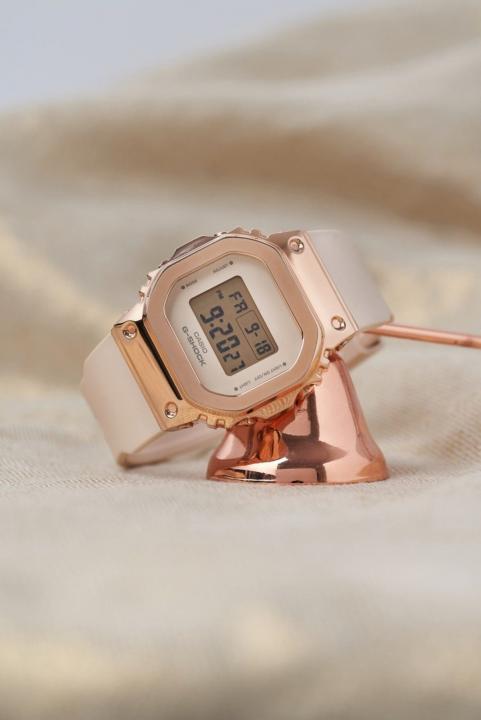 Casio g shock gms5600